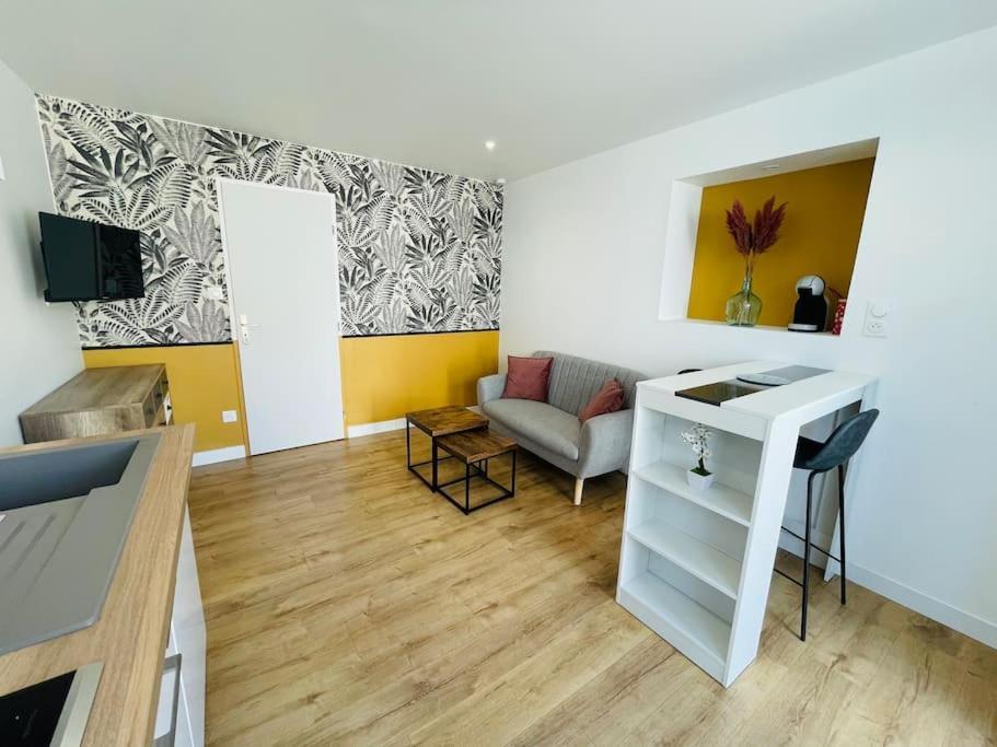 Le Belloc- Suberbe Appartement T1 Bis - Au Calme - Terrasse - Vue Jardin アジャン エクステリア 写真
